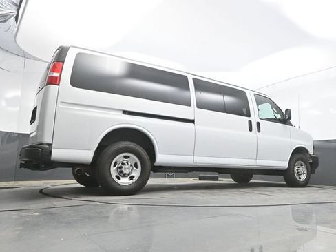 Used 2024 Chevrolet Express 3500 LS RWD image 39
