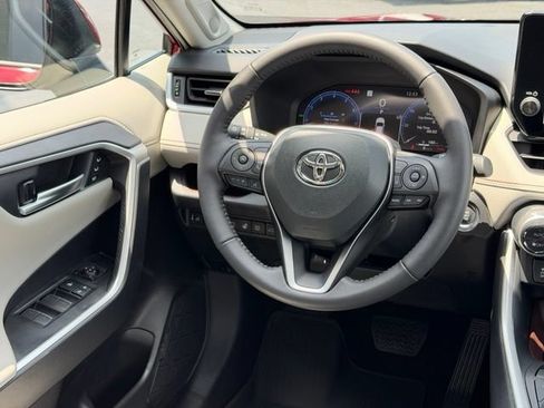 Used 2025 Toyota RAV4 Limited w/ Advanced Technology Package AWD/4WD image 4