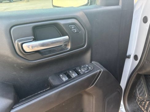 Used 2024 Chevrolet Silverado 1500 Custom w/ Turbomax Blackout Package AWD/4WD image 10