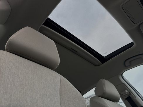 Used 2025 Honda Accord SE image 19