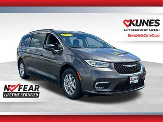 Used 2022 Chrysler Pacifica Touring-L FWD video 1