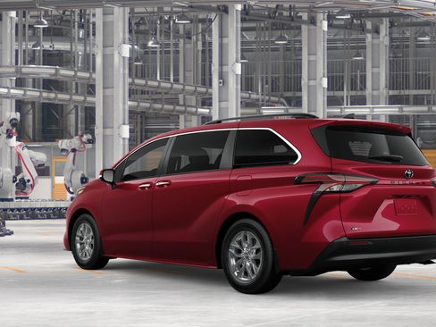 New 2026 Toyota Sienna XLE FWD image 8