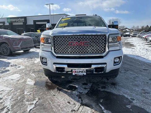 Used 2015 GMC Sierra 2500 Denali w/ Duramax Plus Package image 9