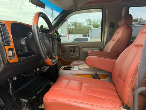 Used 2004 Chevrolet Kodiak C4500 2WD Crew Cab image 12