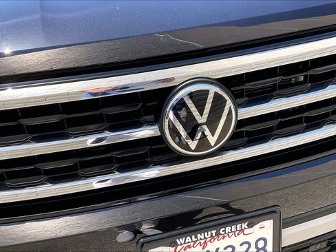 Certified 2022 Volkswagen Atlas SE w/ Panoramic Sunroof Package FWD image 30
