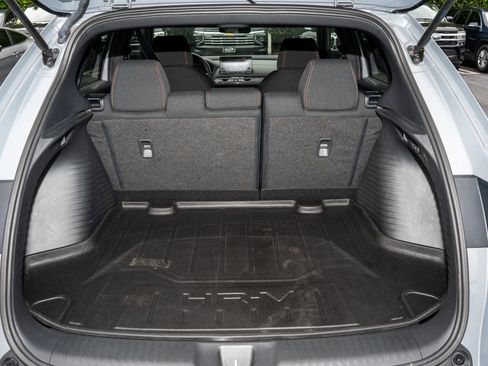 Used 2025 Honda HR-V Sport image 9