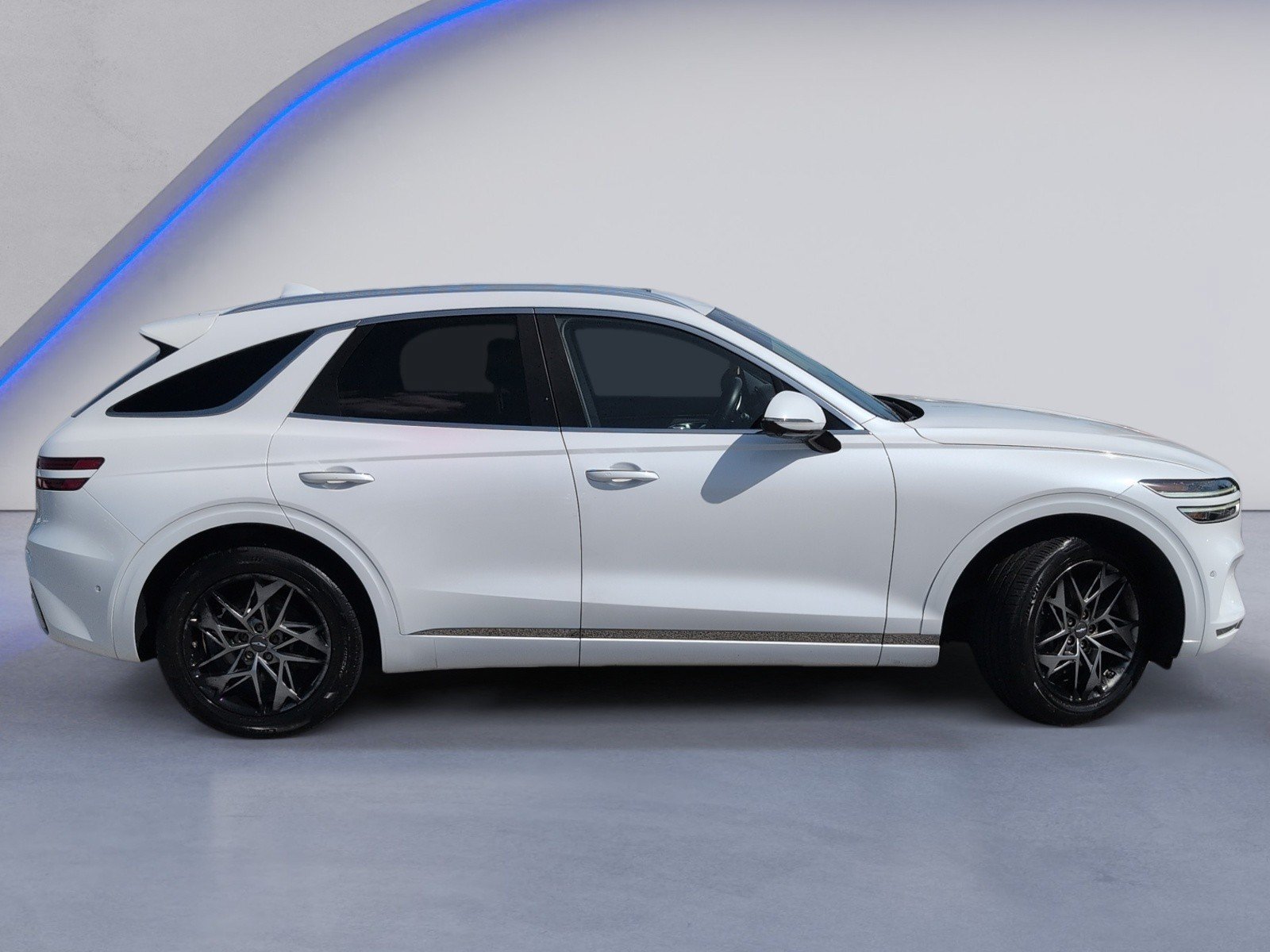 Used 2022 Genesis GV70 2.5T w/ Advanced Package AWD/4WD image 3