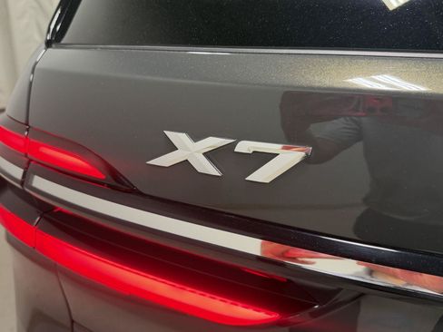 Used 2024 BMW X7 xDrive40i w/ Premium Package AWD/4WD image 21