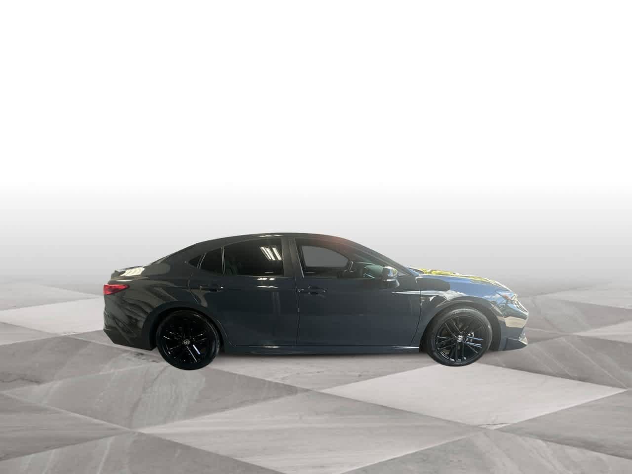 Used 2025 Toyota Camry SE FWD image 9