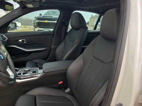 Used 2024 BMW 330i Sedan w/ Convenience Package image 11