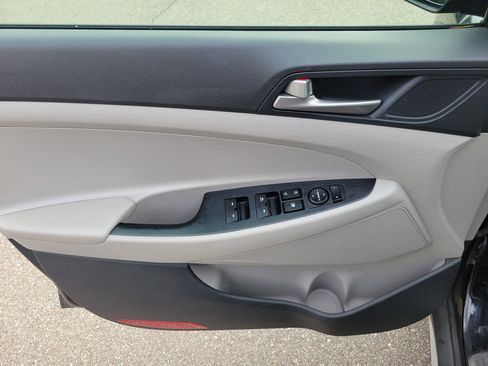 Used 2018 Hyundai Tucson Sport image 19