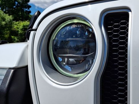 Certified 2023 Jeep Wrangler Unlimited Sahara w/ LED Lighting Group AWD/4WD image 9