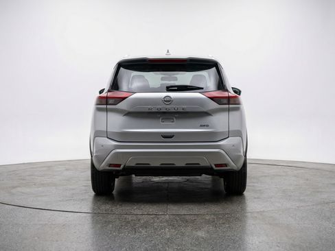 Used 2025 Nissan Rogue SV image 7