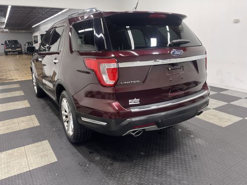 Used 2019 Ford Explorer Limited w/ Ford Safe & Smart Package image 2