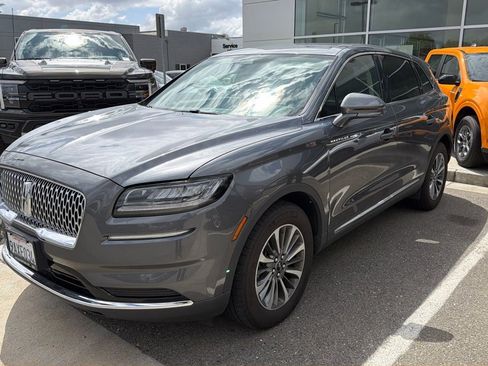 Used 2022 Lincoln Nautilus FWD w/ Premium Package image 1