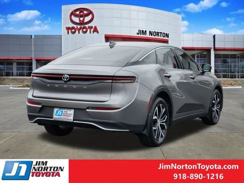 Used 2023 Toyota Crown AWD/4WD image 8