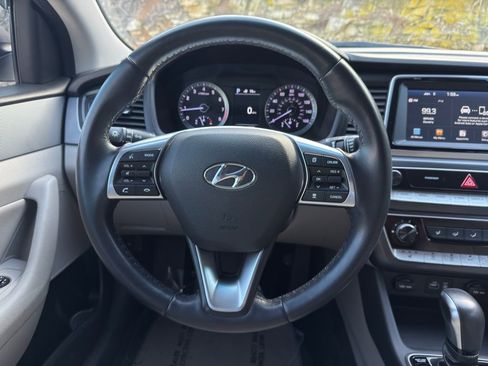 Used 2018 Hyundai Sonata SEL w/ Tech Package 02 image 16