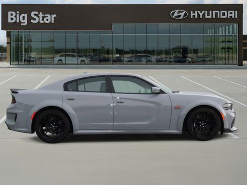 Used 2022 Dodge Charger Scat Pack RWD image 5