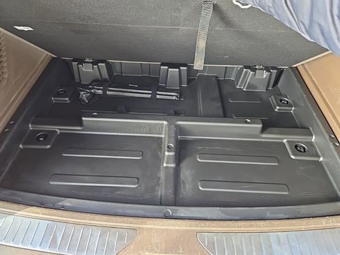 Used 2023 GMC Yukon XL Denali image 55