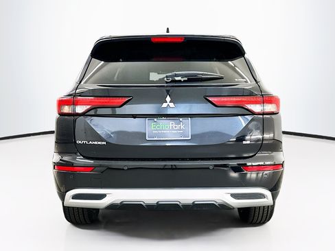 Used 2024 Mitsubishi Outlander SE AWD/4WD image 7