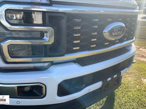 New 2025 Ford F350 Platinum w/ Platinum Plus Package AWD/4WD image 16