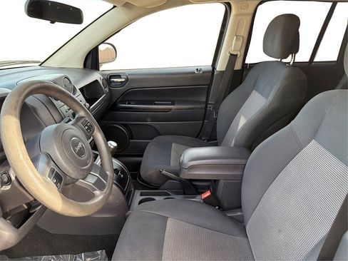 Used 2011 Jeep Compass 4WD image 10