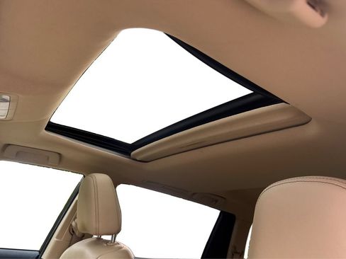 Used 2014 Toyota Highlander Limited FWD image 22