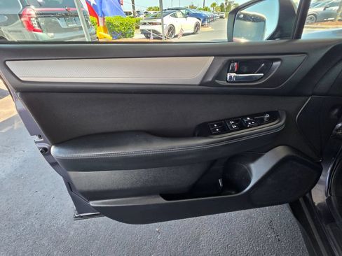 Used 2017 Subaru Outback 2.5i Premium AWD/4WD image 13