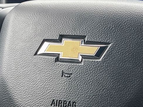 Used 2023 Chevrolet Suburban Premier image 21