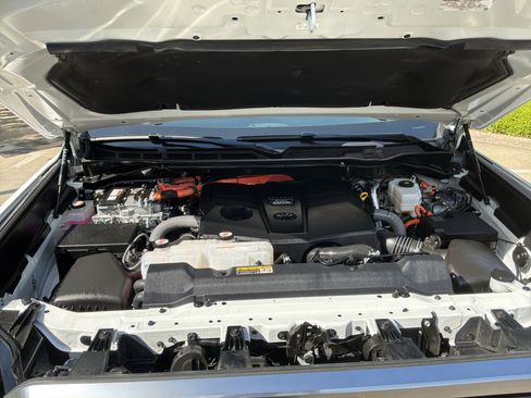 Used 2024 Toyota Tundra Limited image 34