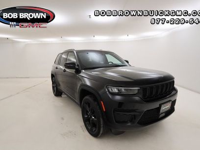 Used 2023 Jeep Grand Cherokee Altitude