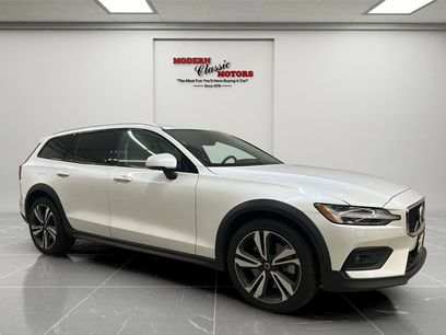 Used 2024 Volvo V60 B5 Cross Country Plus