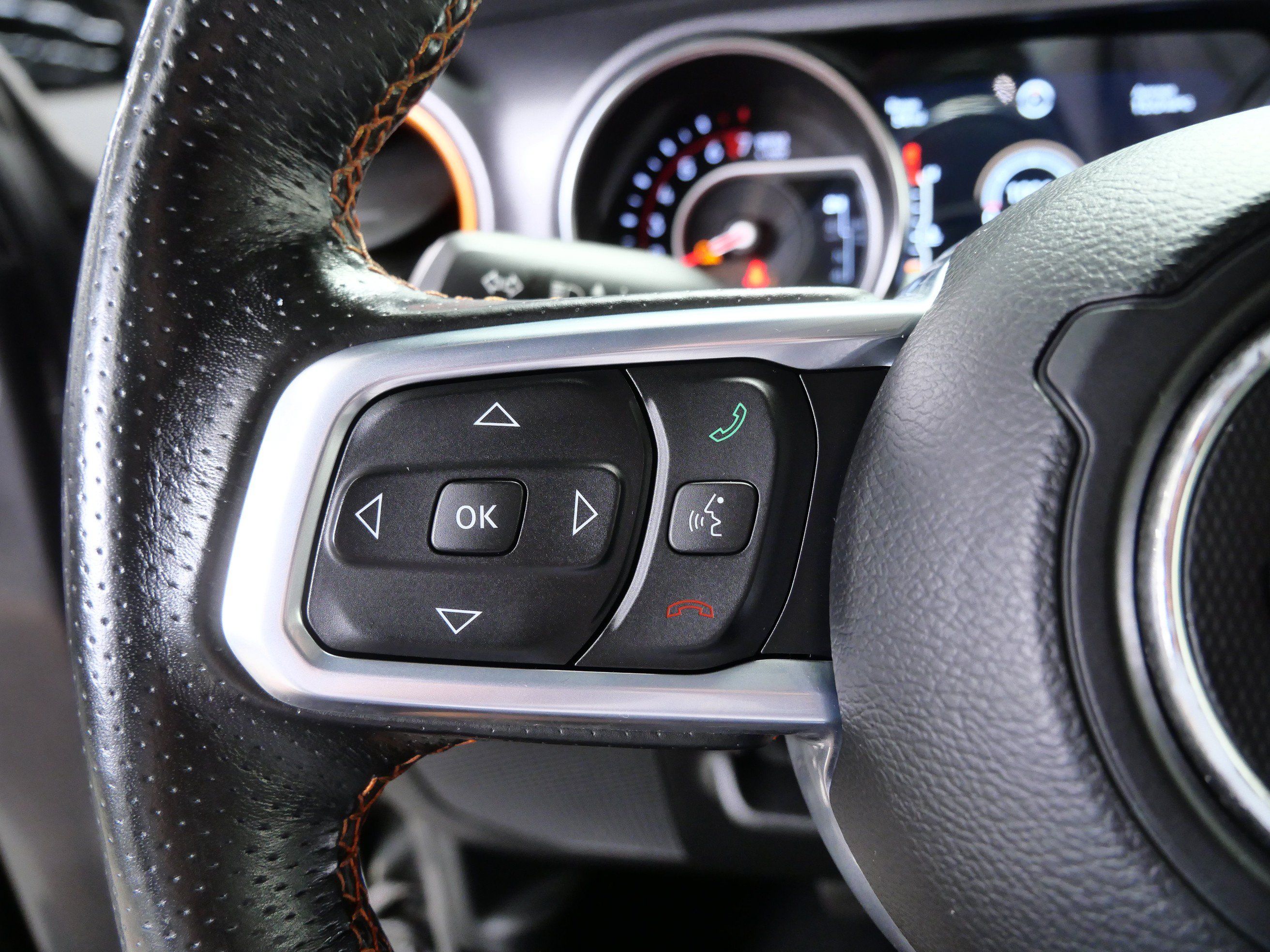 Used 2021 Jeep Gladiator Mojave AWD/4WD image 26