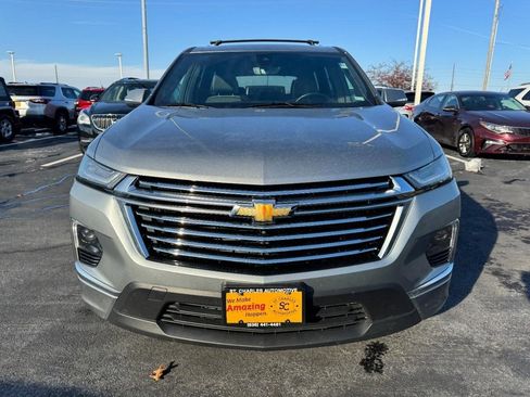 Used 2023 Chevrolet Traverse Premier image 9