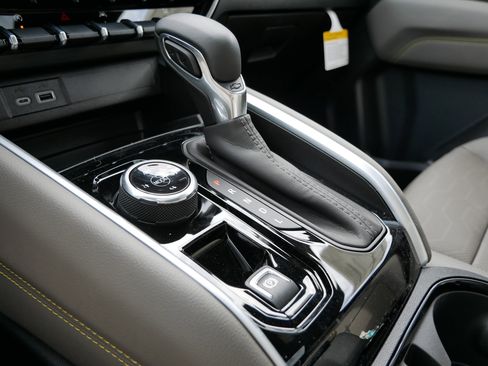 New 2026 Chevrolet Colorado ZR2 w/ Technology Package image 21