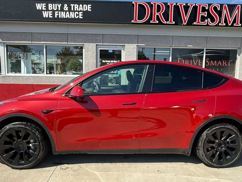 Used 2023 Tesla Model Y Long Range AWD/4WD image 5