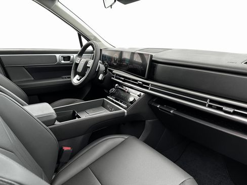 Used 2025 Hyundai Santa Fe SEL FWD image 15