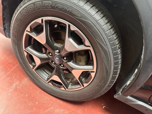 Used 2019 Subaru Crosstrek 2.0i AWD/4WD image 5