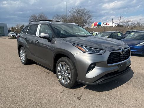 New 2026 Toyota Highlander Limited AWD/4WD image 9