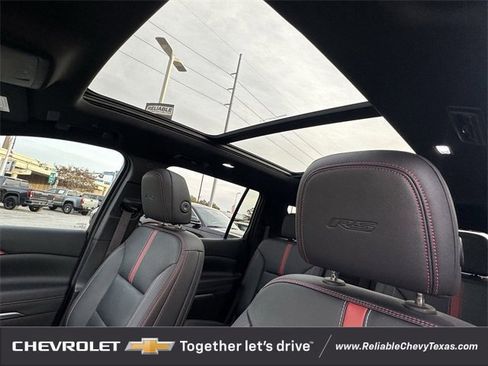 Certified 2024 Chevrolet Traverse RS w/ LPO, Floor Liner Package image 28