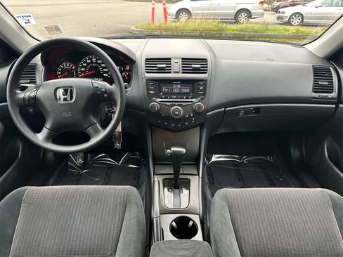 Used 2004 Honda Accord LX image 9