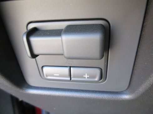 New 2026 GMC Canyon AT4 w/ Technology Plus Package AWD/4WD image 11