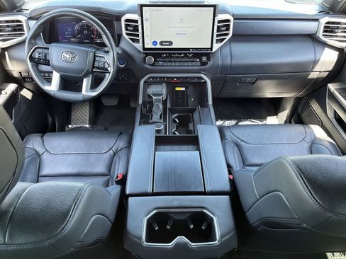 Used 2024 Toyota Sequoia Platinum AWD/4WD image 9