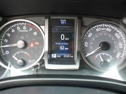 Certified 2023 Toyota Tacoma TRD Off-Road image 22