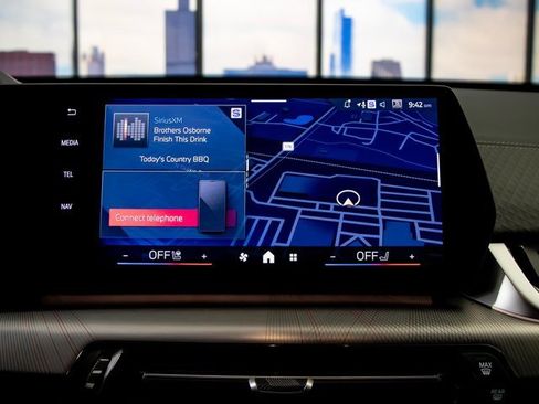 Used 2025 BMW X2 M35i w/ Premium Package image 18