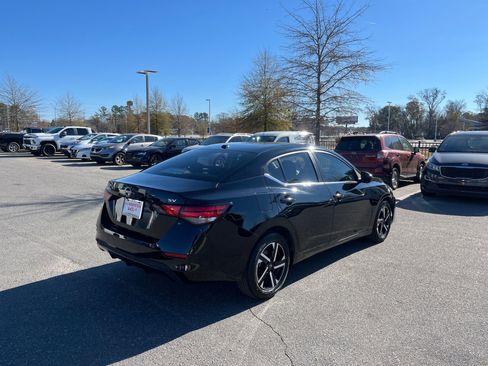 Used 2024 Nissan Sentra SV image 17