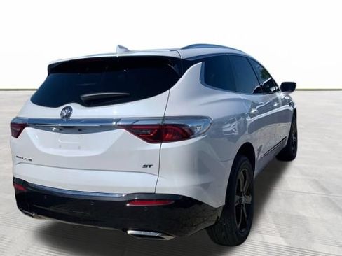 Used 2024 Buick Enclave Essence w/ Sport Touring Edition FWD image 9