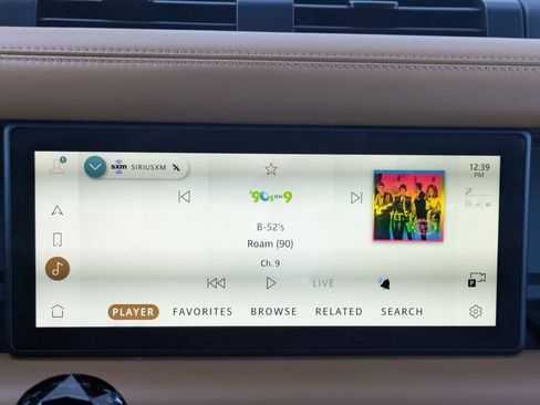 Certified 2024 Land Rover Defender 110 X-Dynamic SE image 19