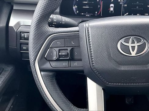 Used 2025 Toyota Tacoma TRD Off-Road image 25