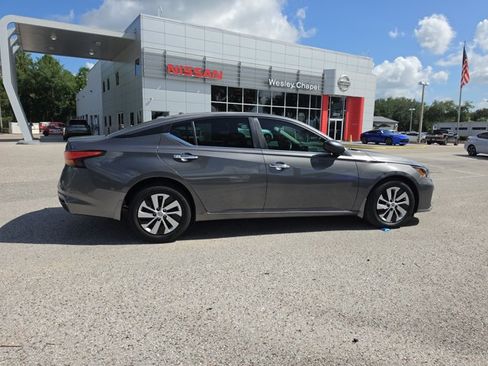 Certified 2025 Nissan Altima 2.5 S FWD image 7